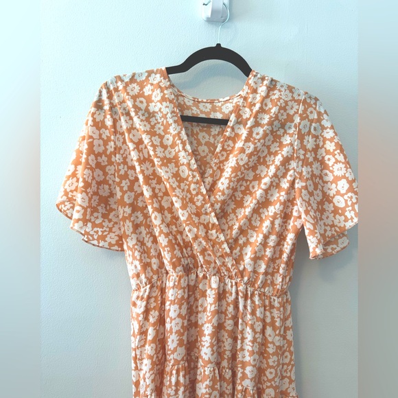 NWOT Peach Floral Tiered Midi Dress - M - Picture 12 of 12